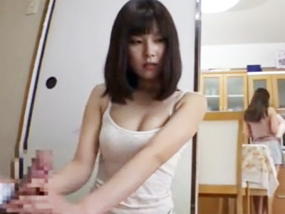 風邪で寝込んだお父さんのチンポを奪い合う娘たちの近親3Pハメｗ