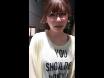 スレンダーメガネ娘をローター散歩で調教して自宅で中出しスマホパコ撮り
